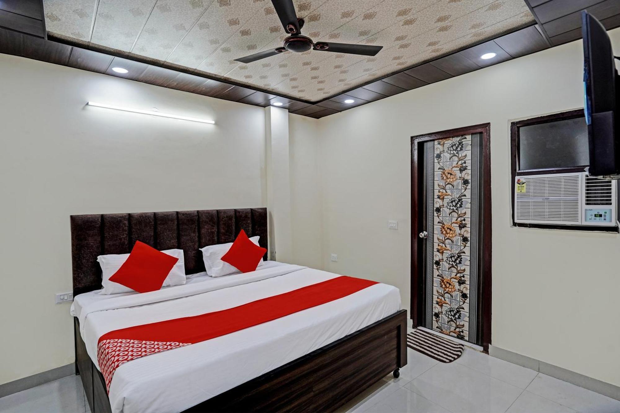 Oyo Flagship Evergreen Tower Hotel Ghaziabad Eksteriør bilde