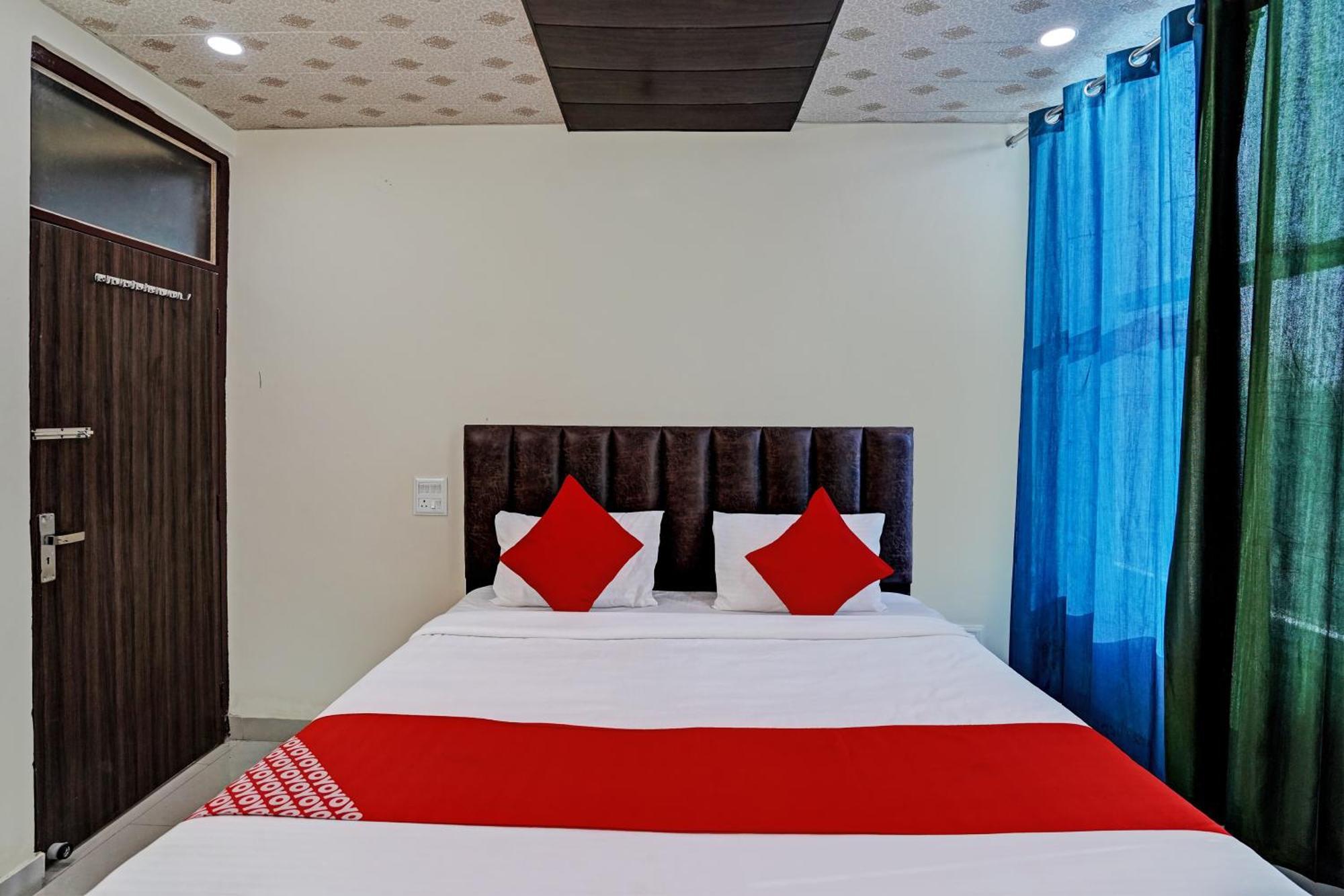 Oyo Flagship Evergreen Tower Hotel Ghaziabad Eksteriør bilde