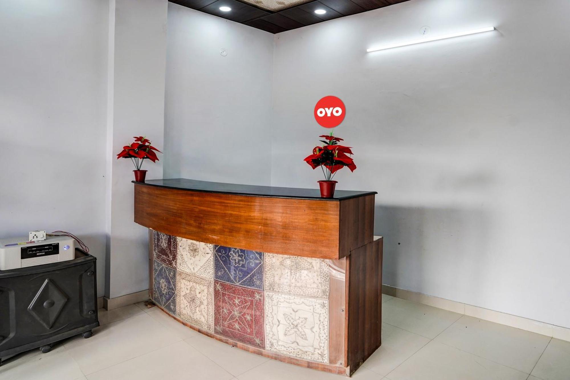 Oyo Flagship Evergreen Tower Hotel Ghaziabad Eksteriør bilde